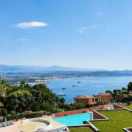 Lägenhet Sea View, Pool, And Large Terrace!