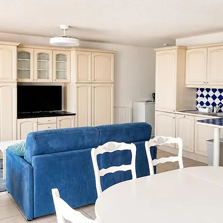 Sea View, Pool, And Large Terrace! Apartment *